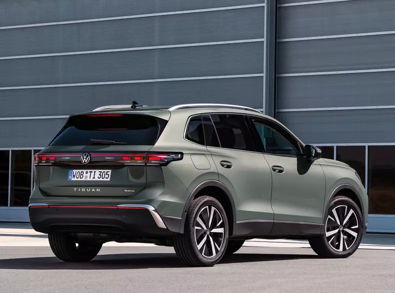 Volkswagen-Tiguan-2024-1600-10