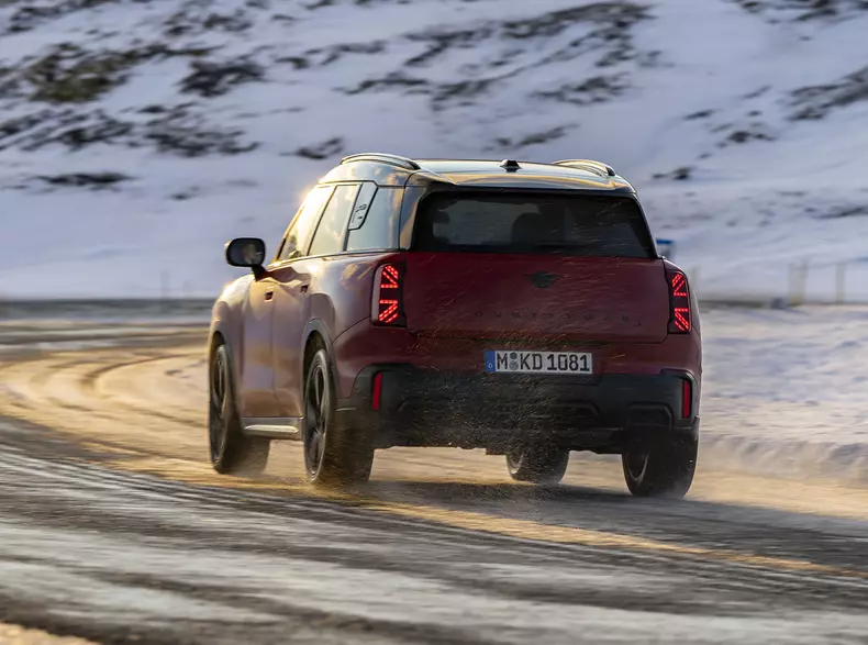 P90536131_highRes_mini-countryman-s-al