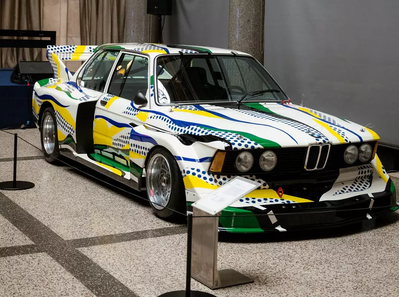 P90592302_highRes_revolution-of-art-20