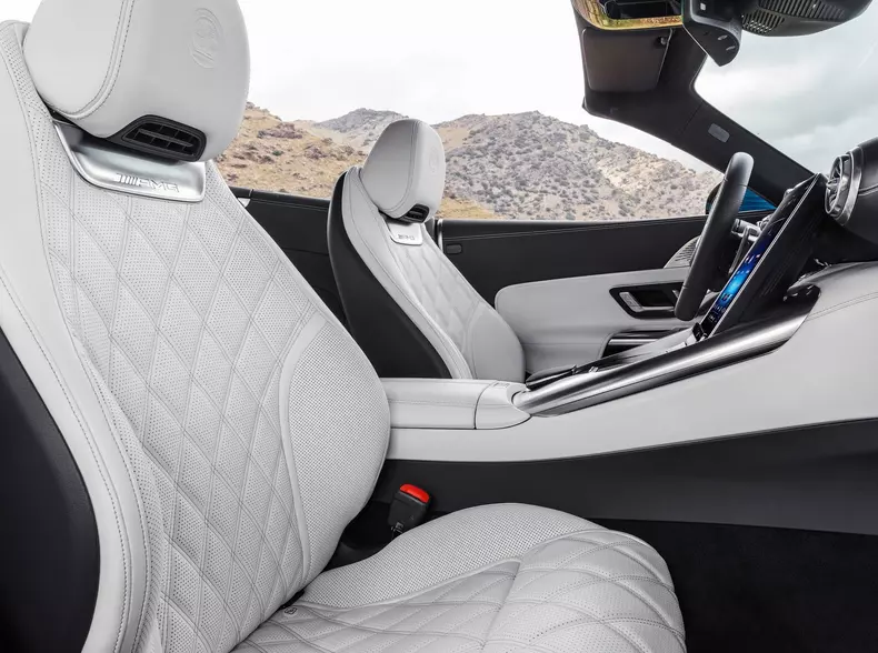 Mercedes-Benz-SL_43_AMG-2023-1600-25