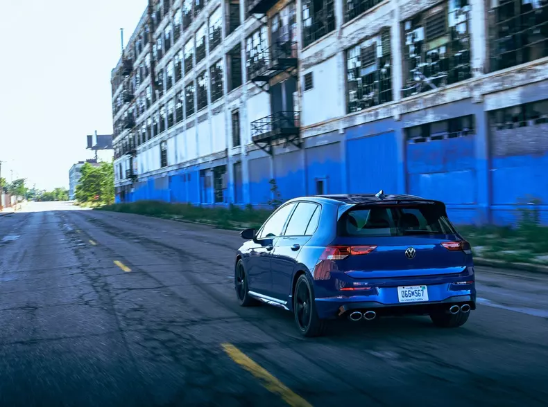 Volkswagen-Golf_R_20th_Anniversary_Edition-2022-1600-12