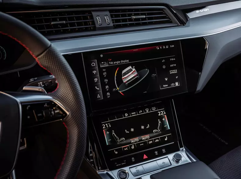 Audi-Q8_e-tron_Dakar_Edition-2024-1600-2d