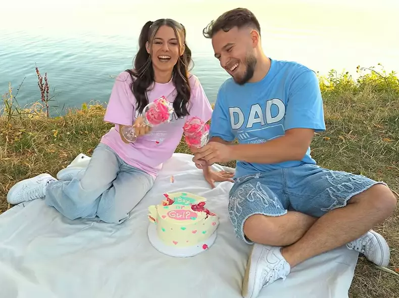 ariana si mitzuu tort