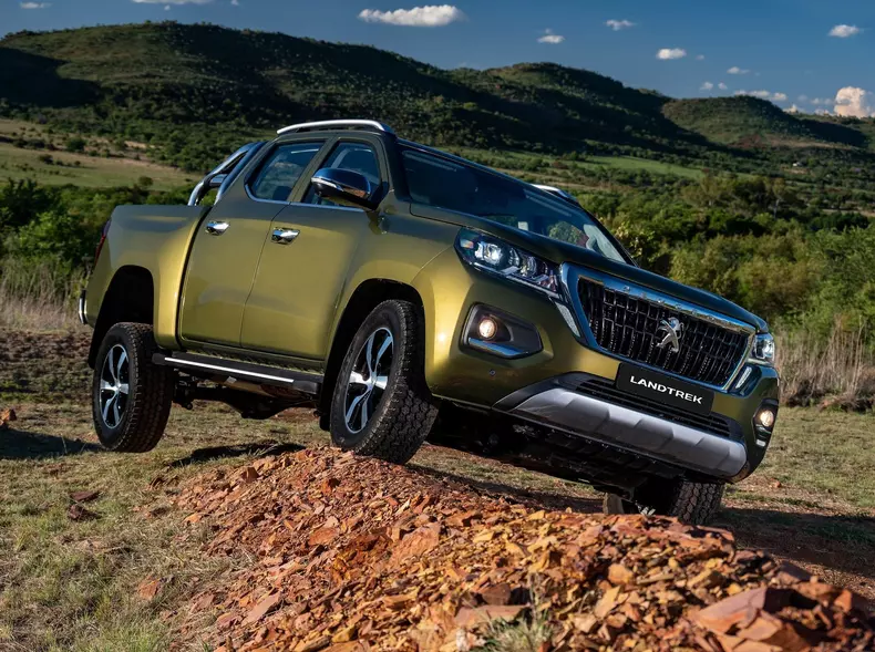 Peugeot-Landtrek-2021-1600-02