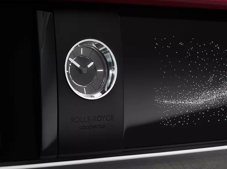 Rolls-Royce-Spectre-2024-1600-18