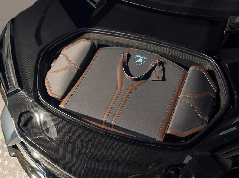 Lamborghini-Lanzador_Concept-2023-1600-2f