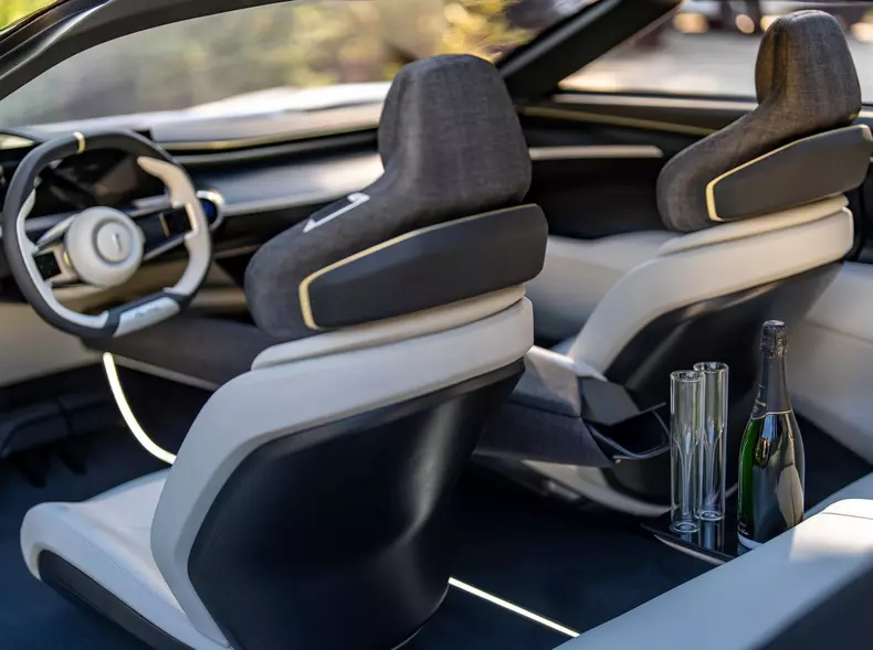 Pininfarina-Pura_Vision_Concept-2023-1600-1a