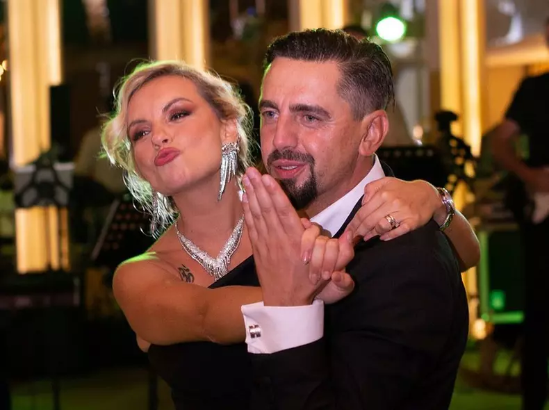 Cum a cerut-o Cosmin Natanticu în căsătorie pe soția lui, Eliza 