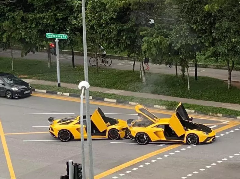 accident 2x lamborghini aventador 1