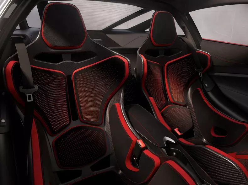 McLaren-750S-2024-1600-21