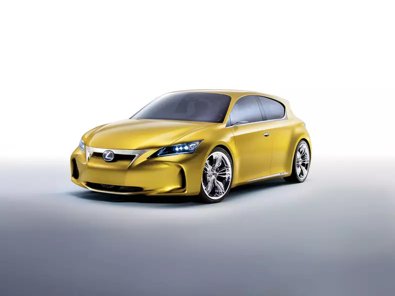 Concept Lexus in clasa compacta