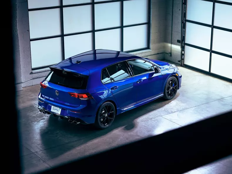 Volkswagen-Golf_R_20th_Anniversary_Edition-2022-1600-10