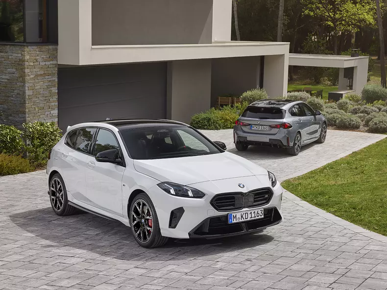 P90550989_highRes_the-all-new-bmw-1-se