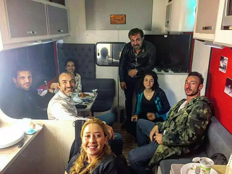 „Dragoste infinită” se termină azi în Turcia! Vedeţi ultimele poze de la filmări (4)