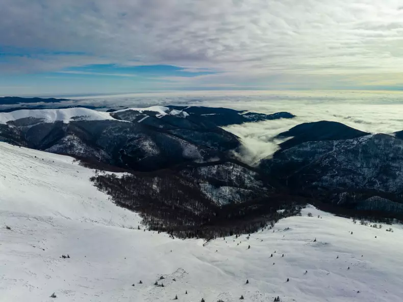 ROventura, 11 februarie 2023. Călătorie fascinantă prin Munții Retezat, spre perla de gheață a Hunedoarei