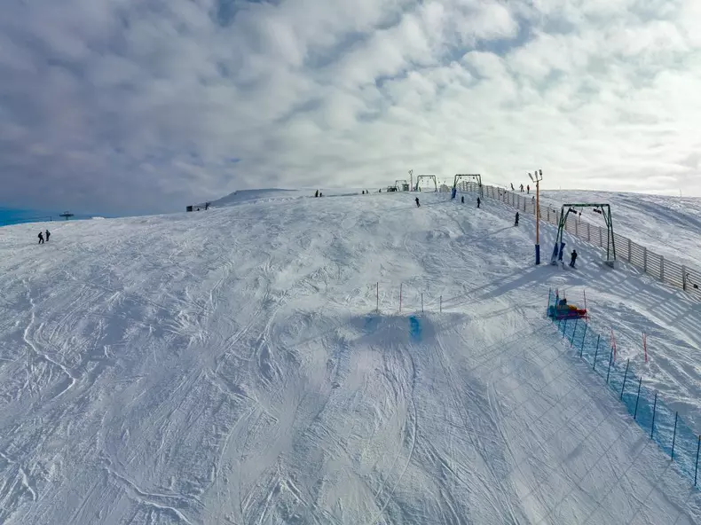 ROventura, 11 februarie 2023. Călătorie fascinantă prin Munții Retezat, spre perla de gheață a Hunedoarei