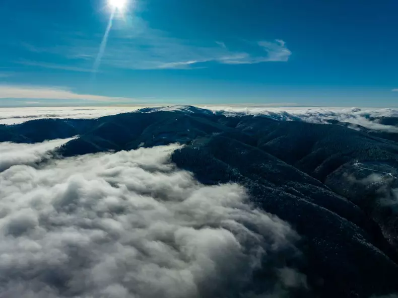 ROventura, 11 februarie 2023. Călătorie fascinantă prin Munții Retezat, spre perla de gheață a Hunedoarei