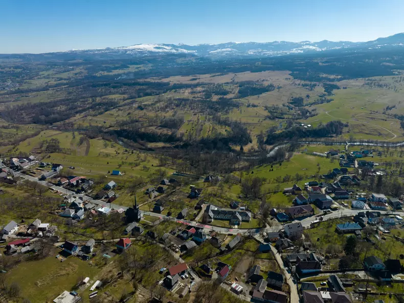 ROventura, 22 aprilie 2023. La plimbare pe plaiuri maramureșene