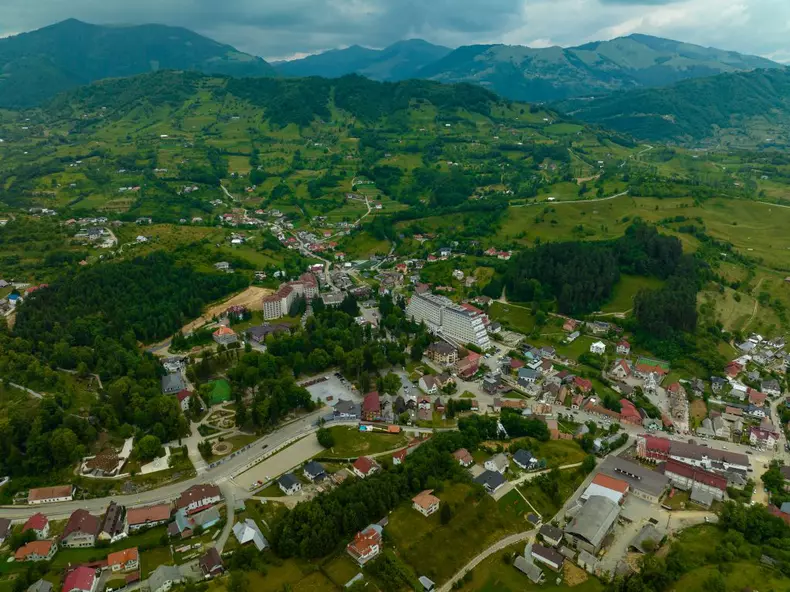 ROventura, 2 septembrie 2023. Călătorie de poveste la poalele Munților Rodnei, la Sângeorz-Băi