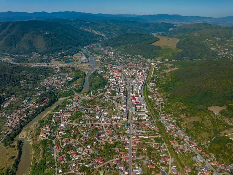 ROventura, 21 octombrie 2023. Călătorie în timp, în Bacău, pe Valea Uzului