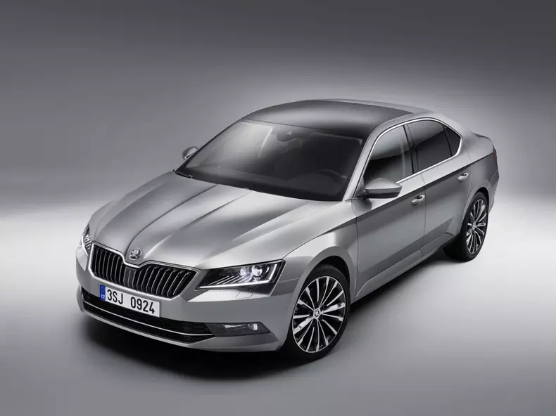 Skoda Superb exterior
