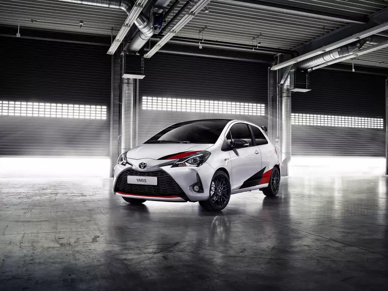 2017 toyota yaris grmn (1)