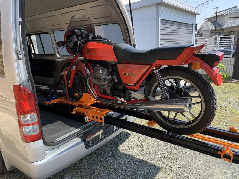 transporți o motocicletă singur client din Japonia