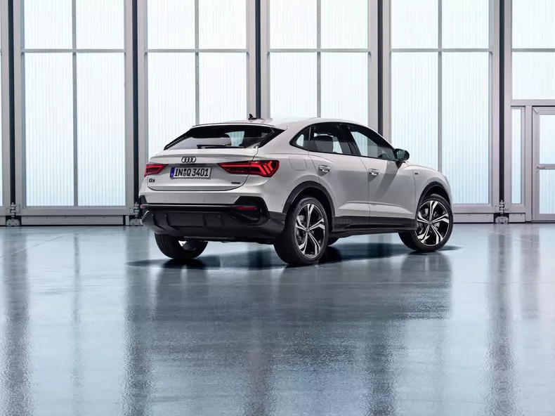 Audi Q3 Sportback 19