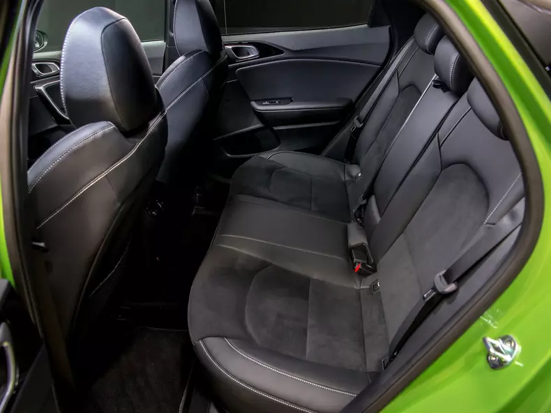 Kia-XCeed-2023-1600-16