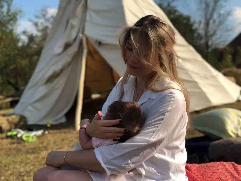 Laura Cosoi, prima vacanță alături de fiica ei5