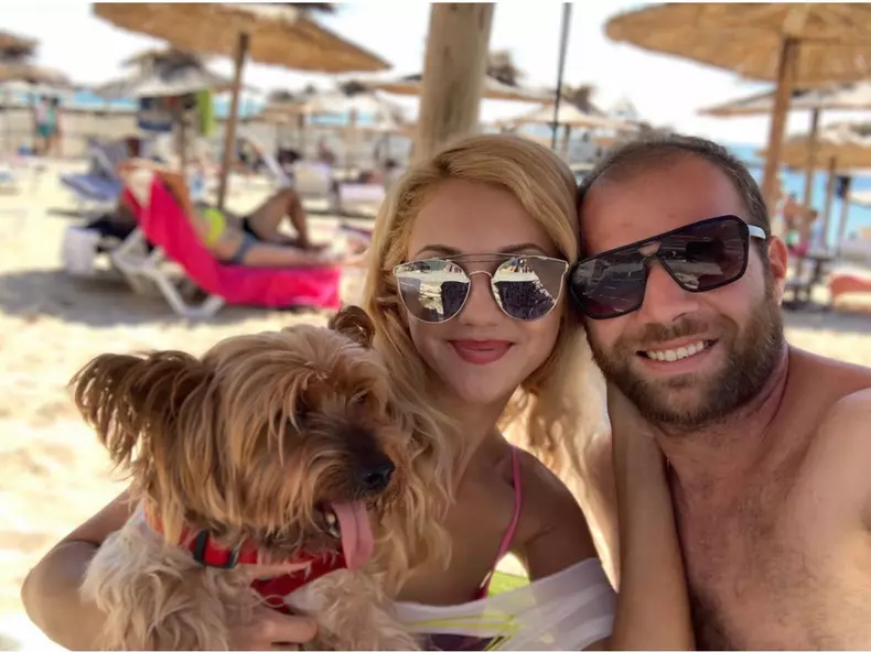 Simona-Nae-a-nascut-in-secret-2