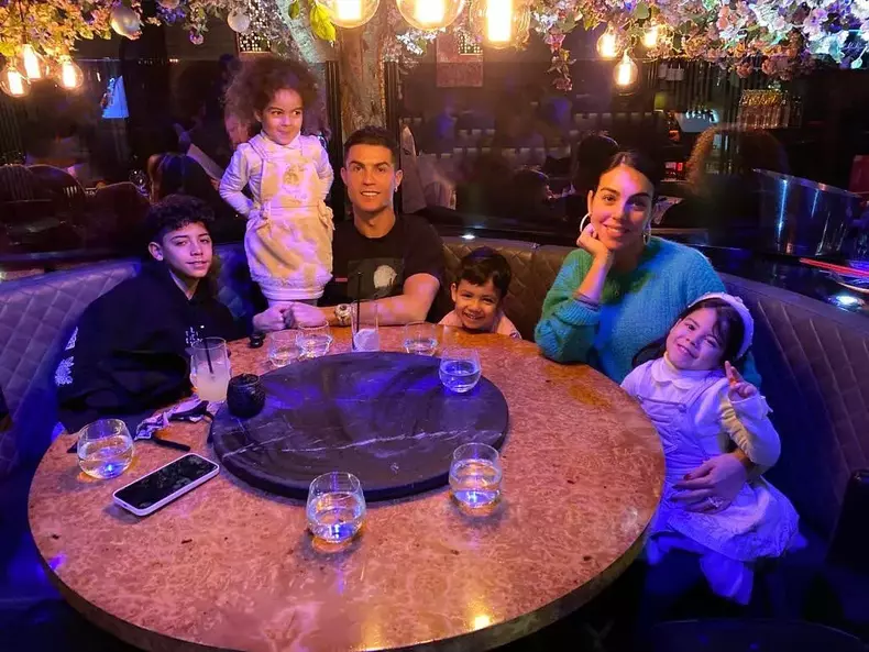 263733475_324933092802290_5919434324704863185_n