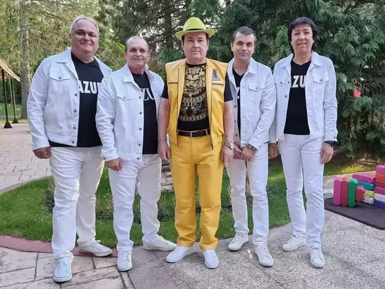 bani-nelu-vlad-trupa-azur-4