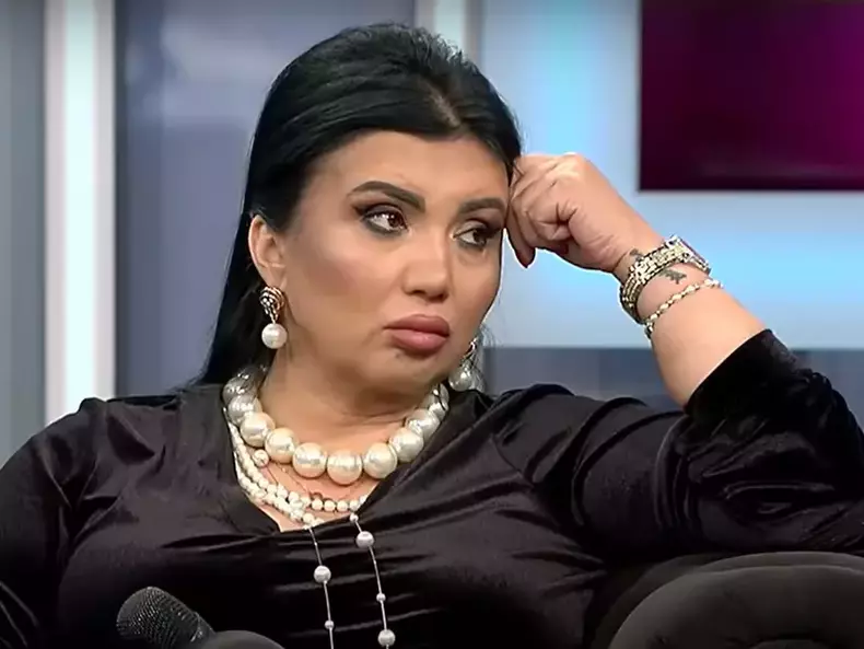 adriana-bahmuteanu-3