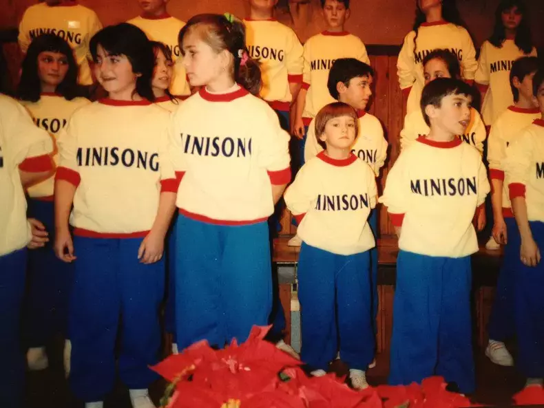 dana-rogoz-in-minisong