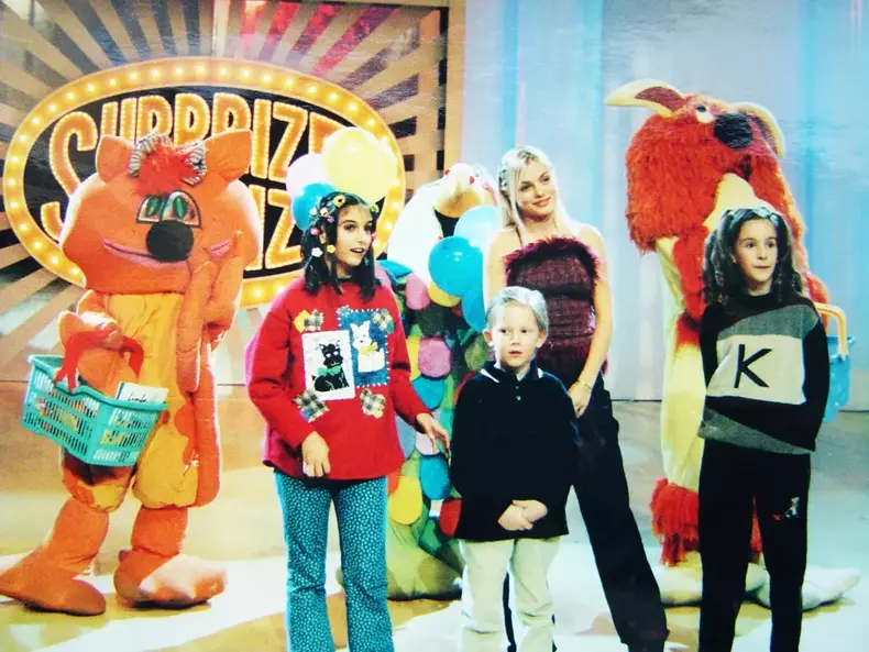 co-prezentatoarele emisiunii pentru copii Kiki Riki Miki7