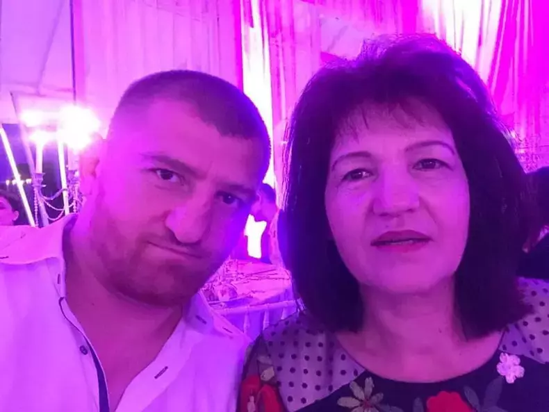 Catalin-Morosanu-mama-9