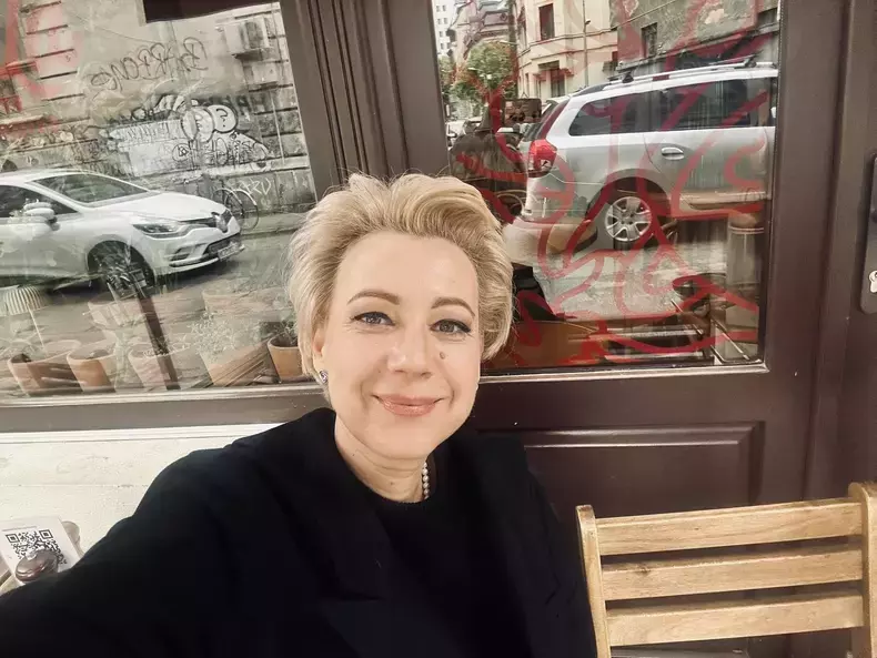 mirela-oprisor-4