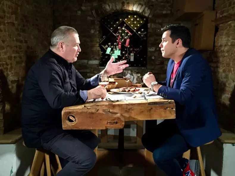Cove este invitatul săptămânii în bucătăria lui Dinescu, la „Politică şi delicateţuri” (2)