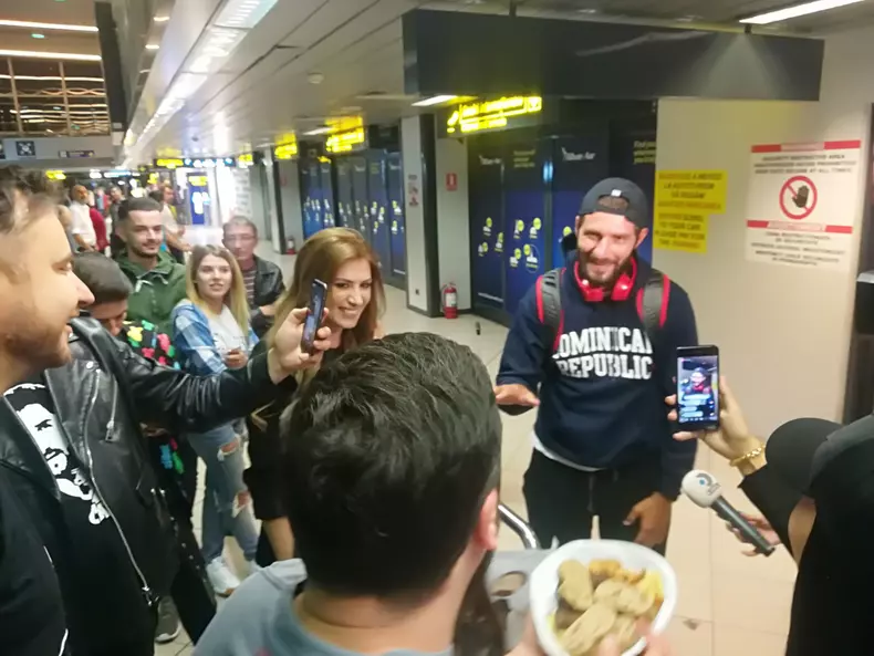 Catalin Cazacu a revenit in tara din Republica Dominicana (8)