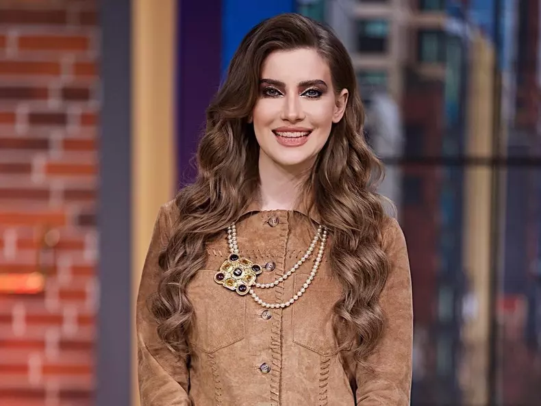 Cu ce post TV a semnat Iulia Albu după plecarea de la Pro TV (4)