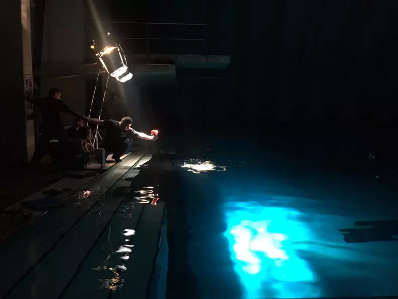 Absenta serial AXN 2017 (2)