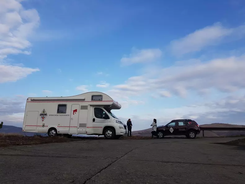 Continuă preselecțiile „Ie, Românie”. Alina Pușcaș și Cornel Păsat au căutat cele mai frumoase fete din Transilvania, alături de Mircea Radu (9)