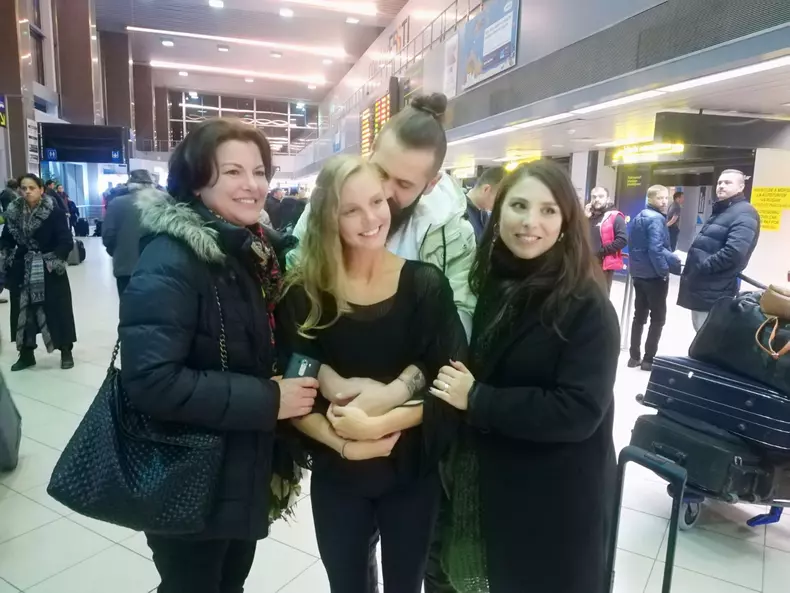 Anca Surdu, alaturi de mama, sora si iubitul ei (3)