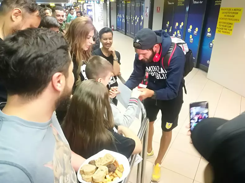 Catalin Cazacu a revenit in tara din Republica Dominicana (11)