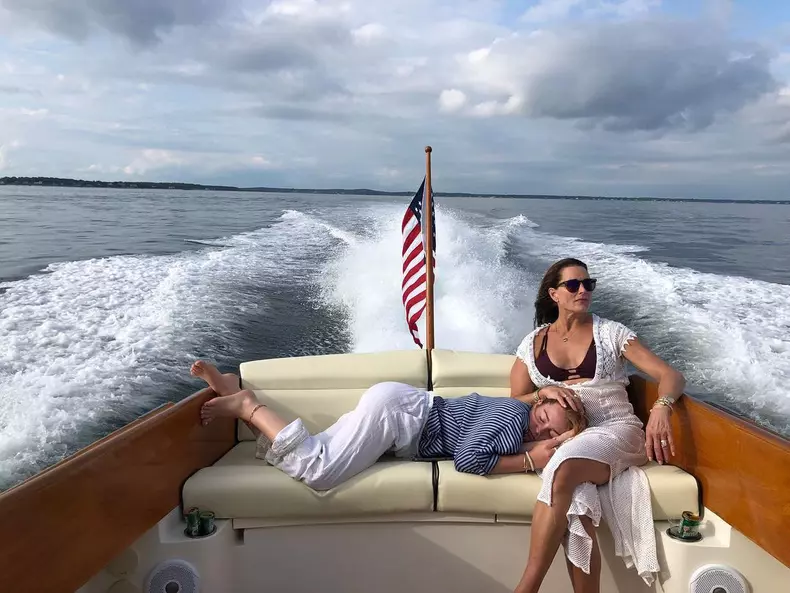 Brooke-Shields-impietrita-de-durere.-De-ce-sufera-actria-7