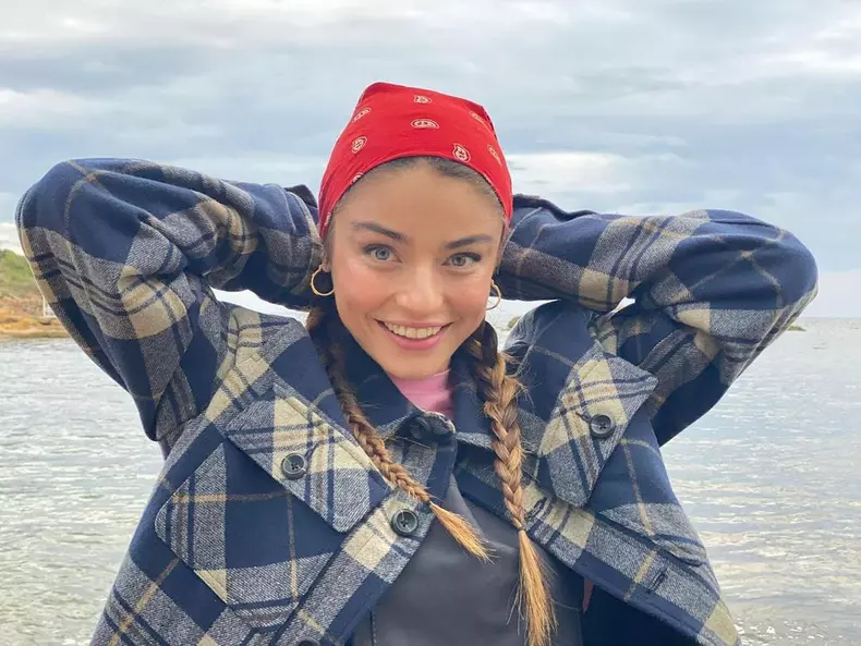 Alp-Navruz-a-confirmat-relatia-cu-Ayca-Aysin-Turan-4