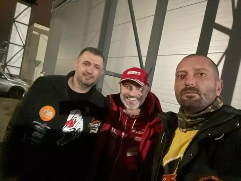 Cheloo-isi-petrece-ultima-zi-din-an-la-verificarile-pentru-Dakar-2022-6