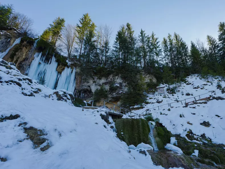 ROventura-Kanal-D.-George-Mihai-si-Andreea-Stravoiu-ajung-in-locuri-de-basm-din-Tara-Motilor-15