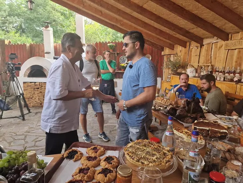 poftiti-pe-la-noi-poftiti-la-targ-primele-imagini-5